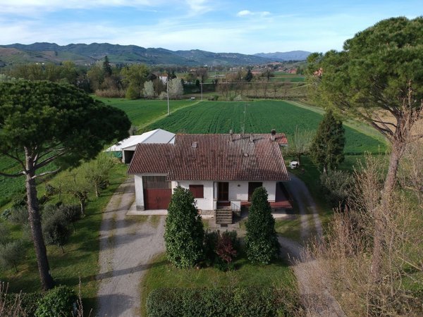 casa indipendente in vendita ad Imola in zona Ponticelli
