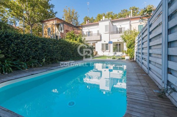 casa indipendente in vendita ad Imola in zona Centro Storico