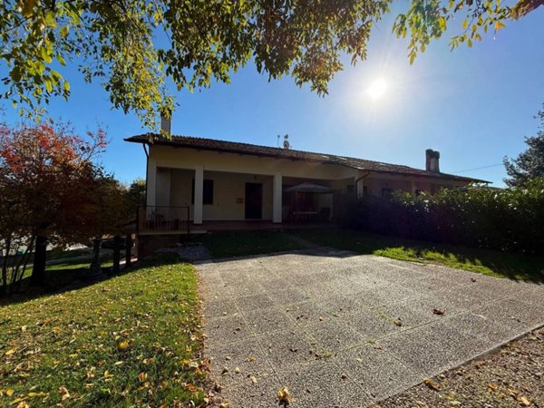 casa indipendente in vendita ad Imola