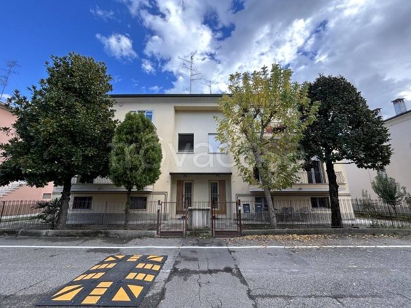 casa indipendente in vendita ad Imola