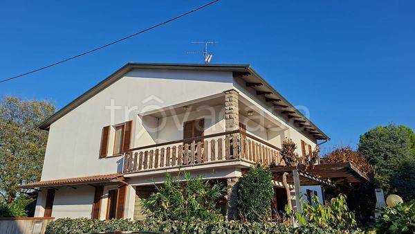 casa indipendente in vendita ad Imola in zona Sasso Morelli