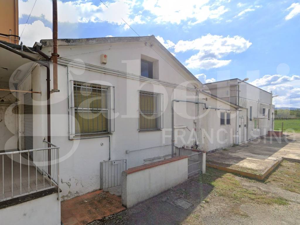 intera palazzina in vendita ad Imola in zona Centro Storico