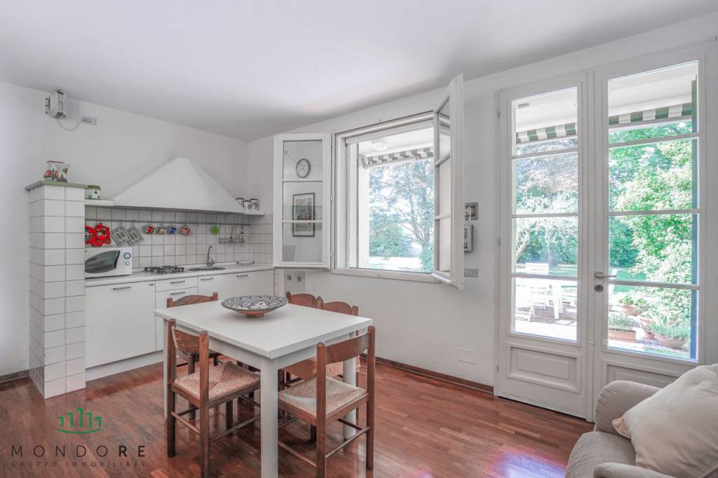 appartamento in vendita ad Imola in zona Area Industriale