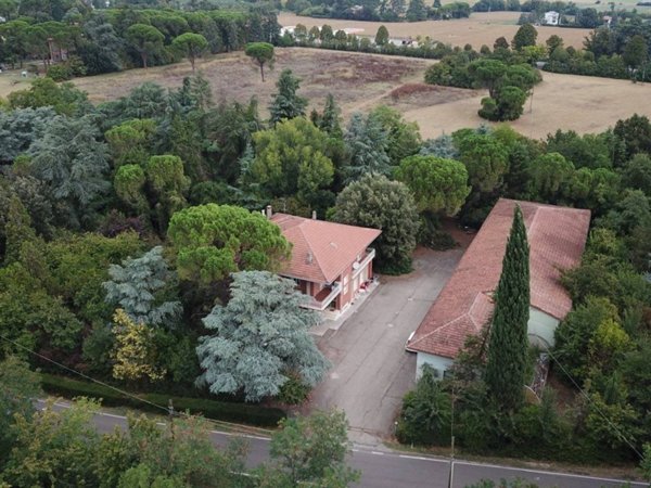 casa indipendente in vendita ad Imola in zona Pedagna