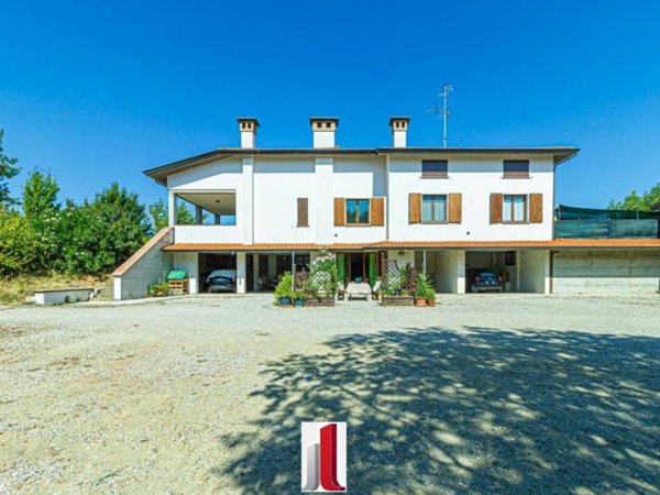 casa indipendente in vendita ad Imola