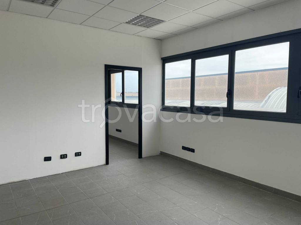 appartamento in vendita ad Imola in zona Area Industriale