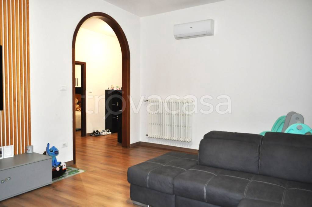 appartamento in vendita ad Imola in zona Area Industriale