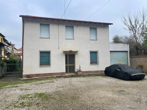 casa indipendente in vendita ad Imola in zona Sasso Morelli