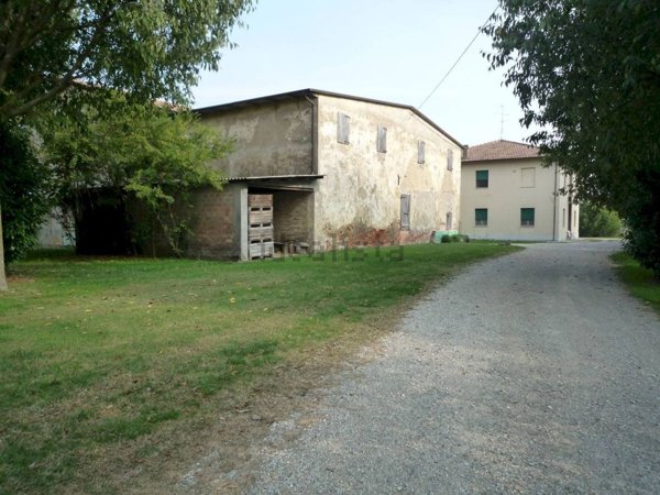 appartamento in vendita ad Imola in zona Sasso Morelli