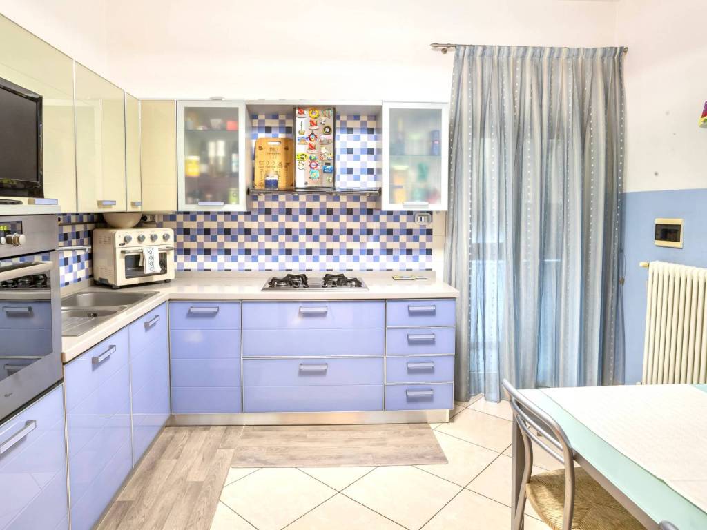 appartamento in vendita ad Imola in zona Area Industriale