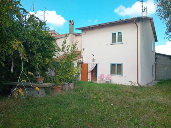 casa indipendente in vendita ad Imola in zona Sesto Imolese