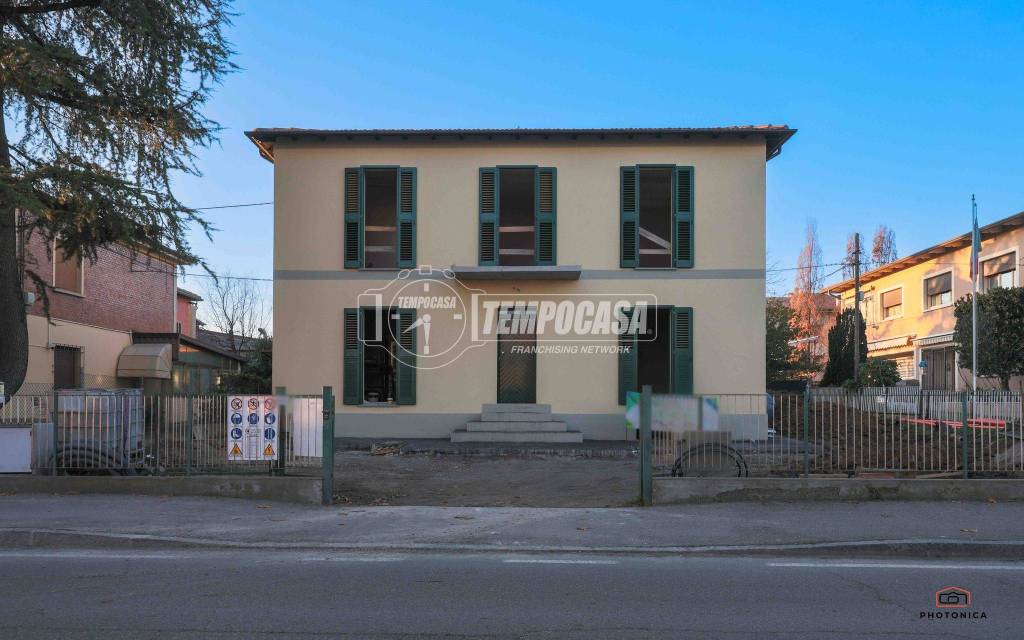 casa indipendente in vendita ad Imola