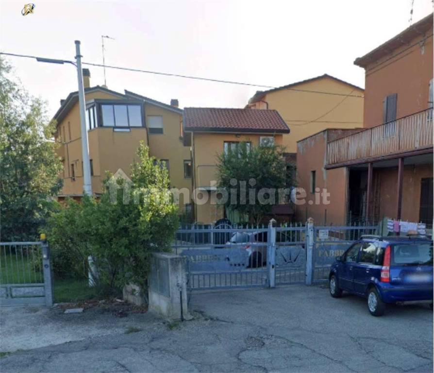 casa indipendente in vendita ad Imola in zona Ponticelli