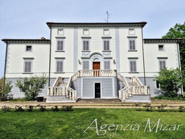 villa in vendita ad Imola