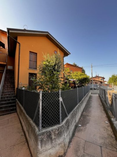 appartamento in vendita ad Imola in zona Fabbrica