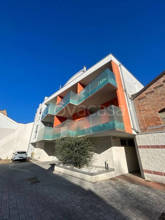 appartamento in vendita ad Imola in zona Centro Storico