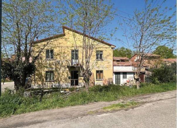 casa indipendente in vendita ad Imola