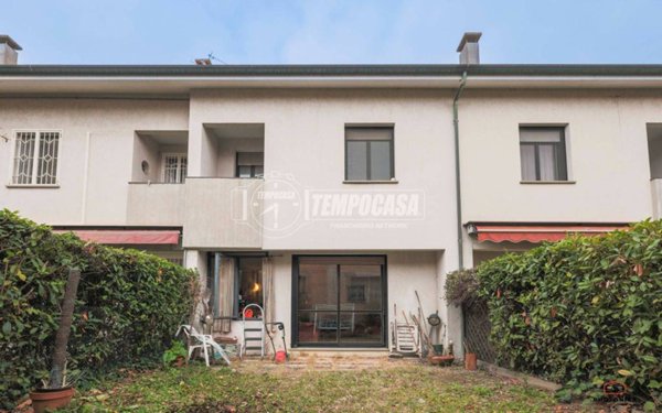 casa semindipendente in vendita ad Imola