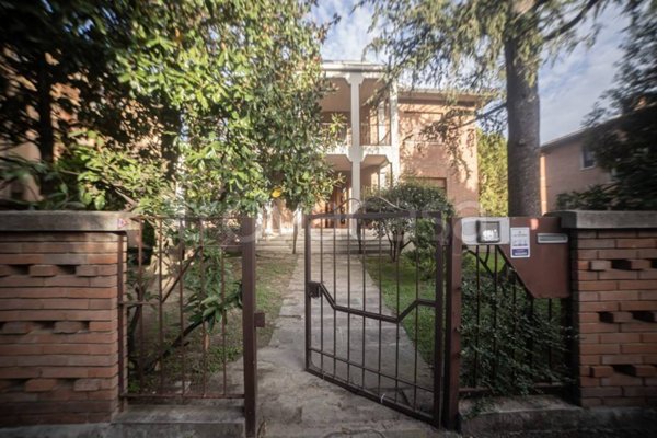 casa indipendente in vendita ad Imola in zona Centro Storico