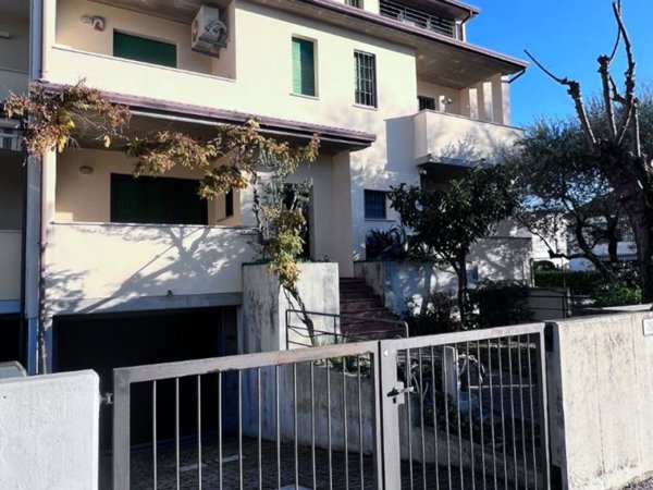 casa indipendente in vendita ad Imola in zona Pedagna