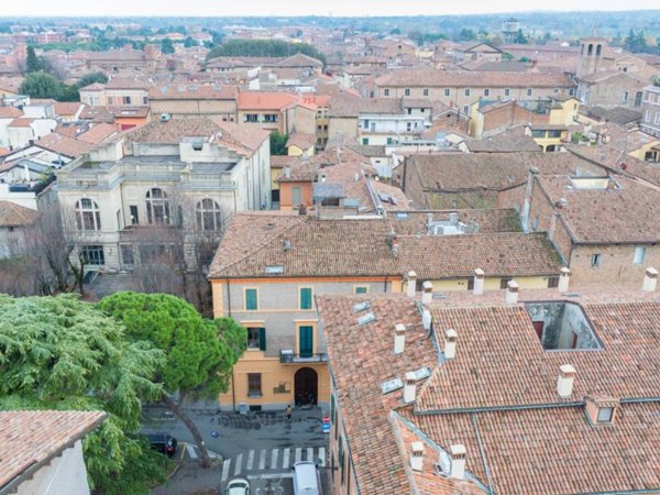 appartamento in vendita ad Imola in zona Centro Storico