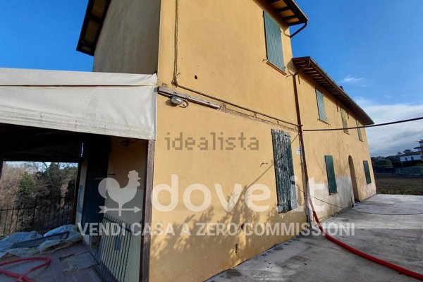 casa indipendente in vendita ad Imola