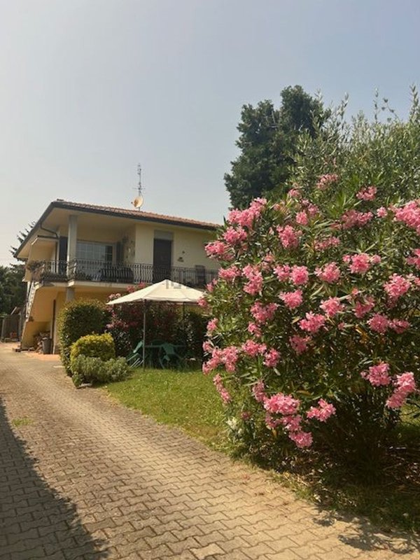 casa indipendente in vendita ad Imola