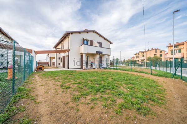 casa indipendente in vendita ad Imola