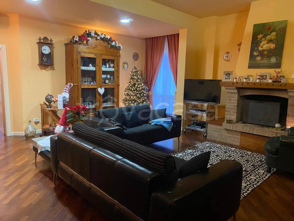 casa indipendente in vendita ad Imola