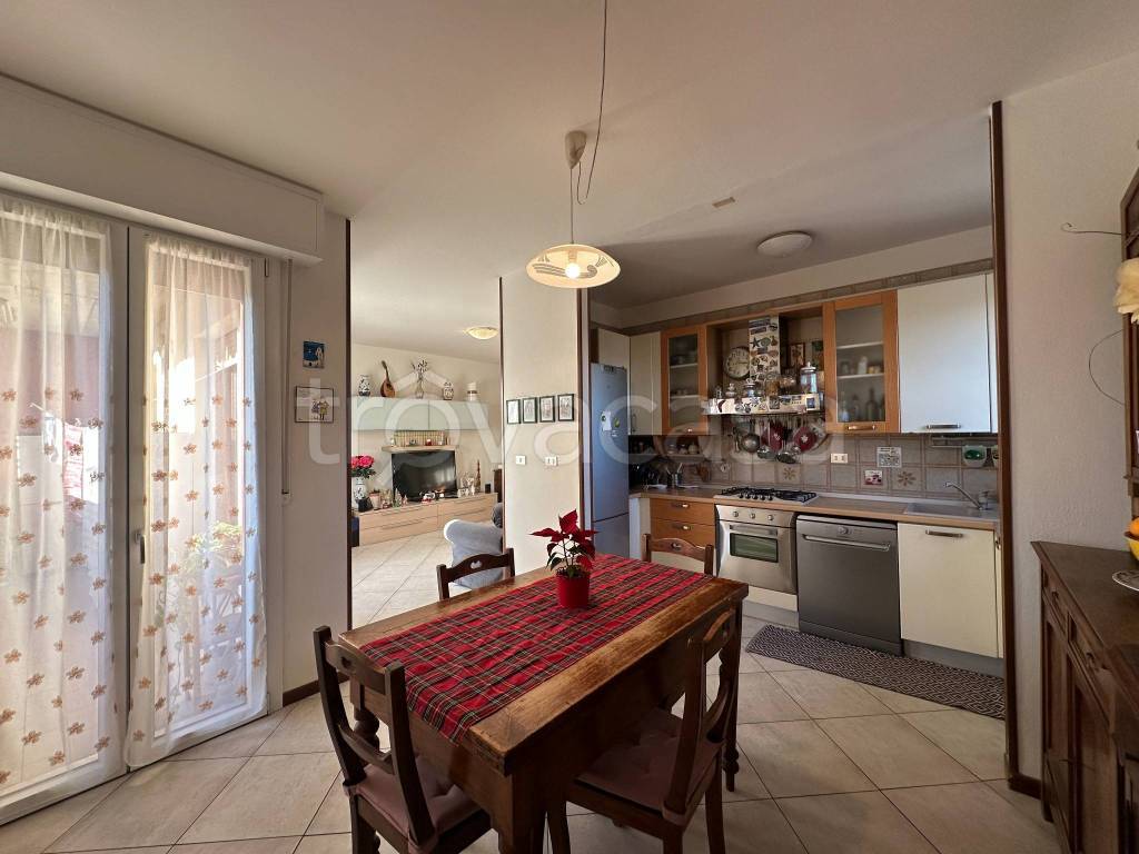 appartamento in vendita ad Imola in zona Pedagna