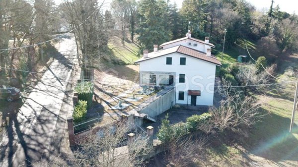 casa indipendente in vendita ad Imola