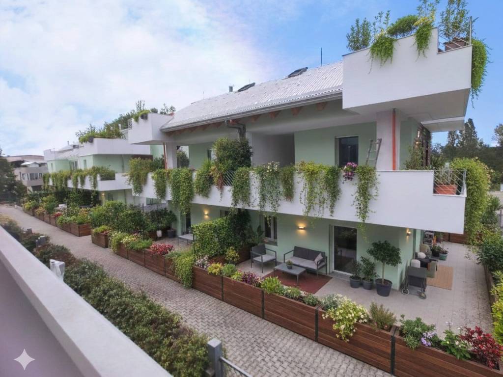 casa indipendente in vendita ad Imola