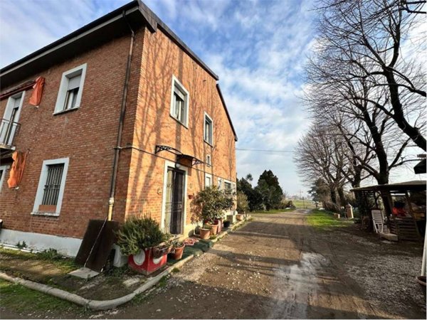 casa indipendente in vendita ad Imola in zona Càsola Canina