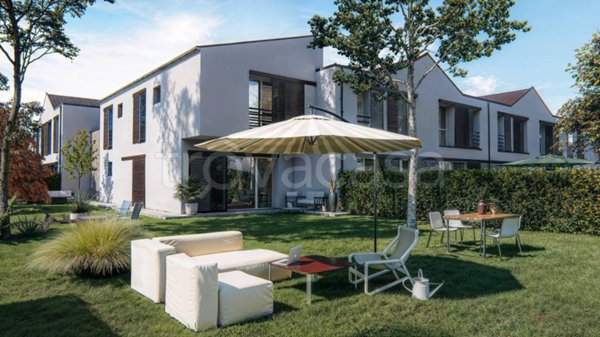 casa indipendente in vendita ad Imola in zona Centro Storico