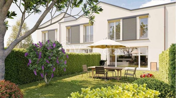 casa indipendente in vendita ad Imola in zona Centro Storico