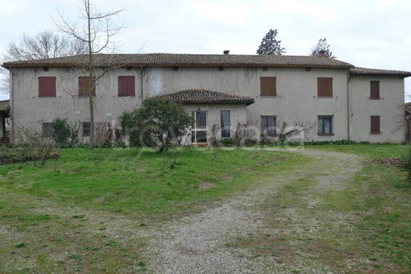 casa indipendente in vendita ad Imola