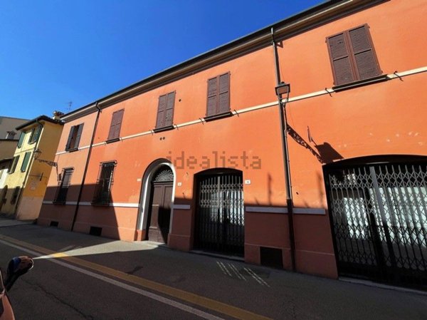 locale commerciale in vendita ad Imola in zona Centro Storico