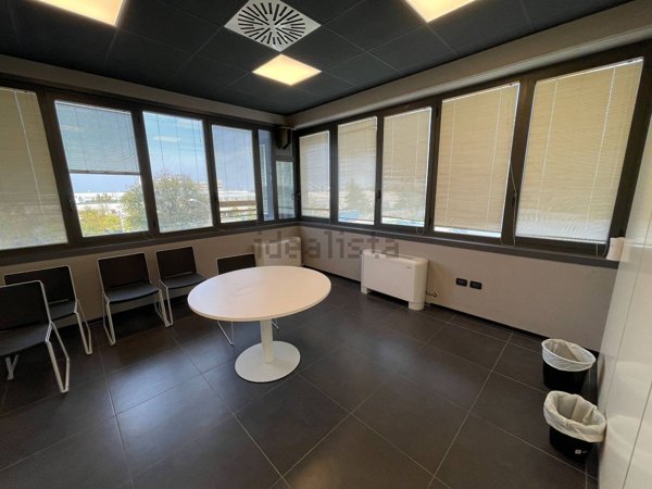 attico in vendita ad Imola in zona Area Industriale