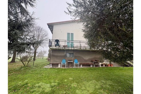 casa indipendente in vendita ad Imola in zona Sesto Imolese