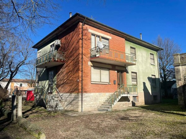 casa indipendente in vendita ad Imola in zona Sasso Morelli