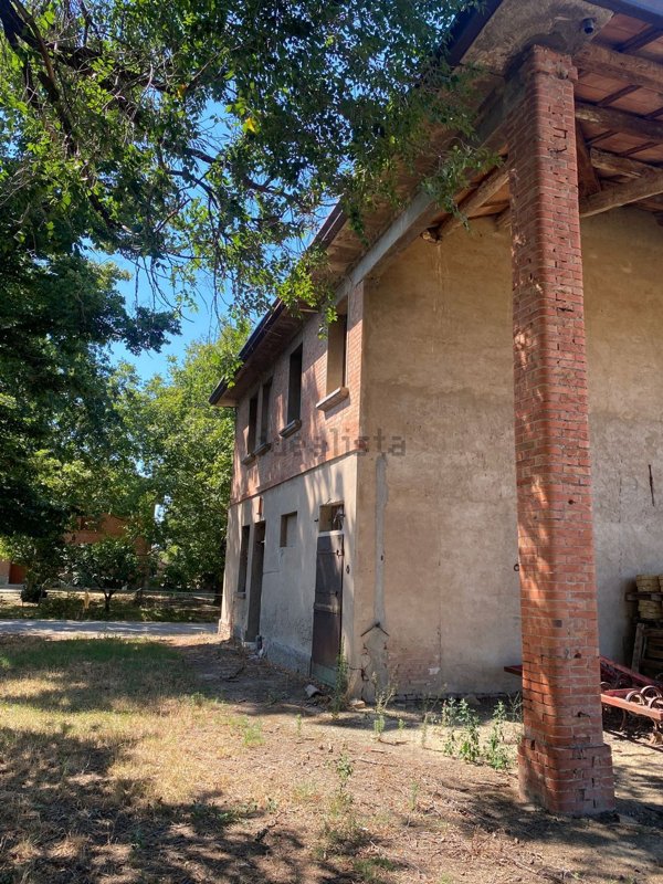 casa indipendente in vendita ad Imola