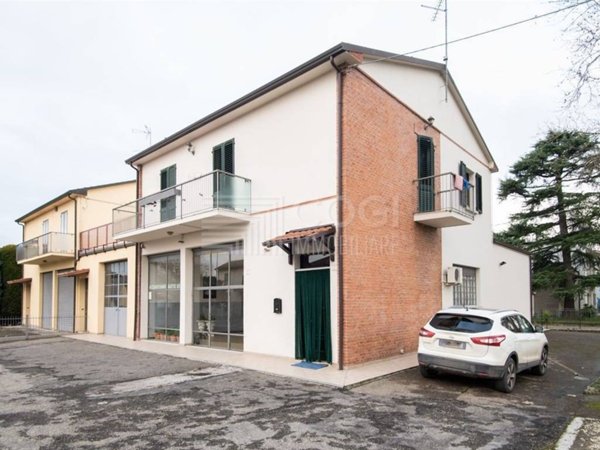casa indipendente in vendita ad Imola in zona Sesto Imolese
