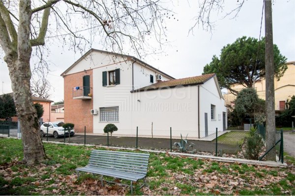 casa indipendente in vendita ad Imola in zona Sesto Imolese