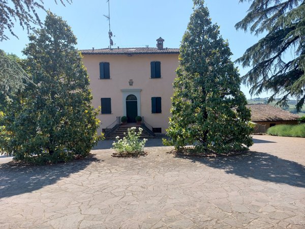 casa indipendente in vendita ad Imola