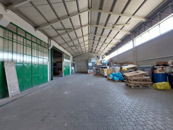 capannone in vendita ad Imola in zona Area Industriale