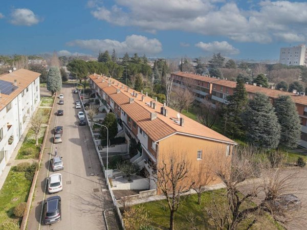 casa indipendente in vendita ad Imola