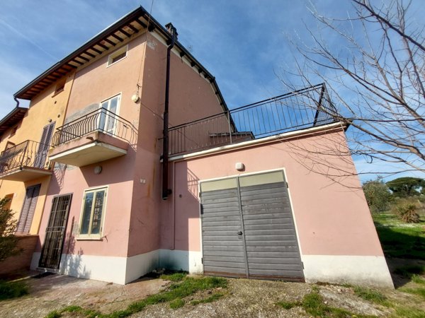casa indipendente in vendita ad Imola