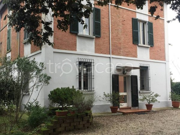 casa indipendente in vendita ad Imola