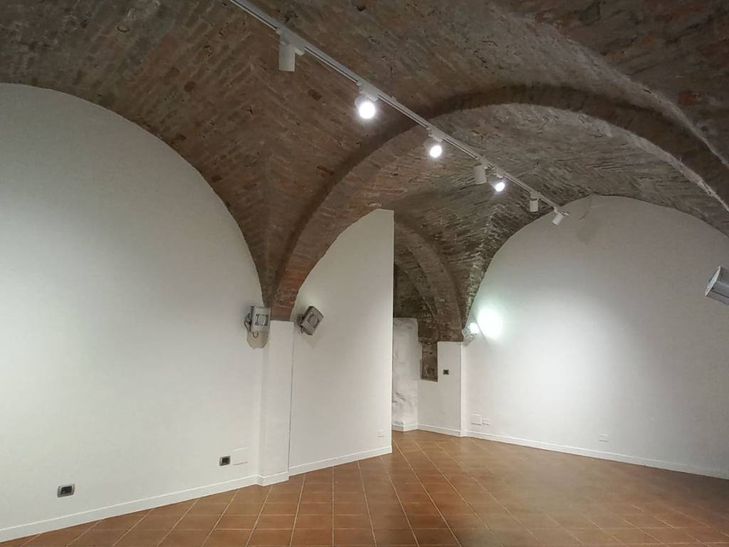 ufficio in vendita ad Imola in zona Centro Storico