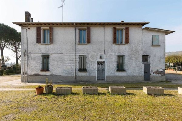 casa indipendente in vendita ad Imola in zona Linaro